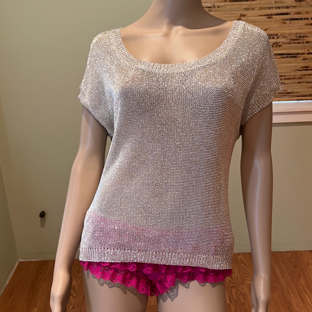 Bebe Gold Metallic Scoop Neck Short Sleeve Top Size L
